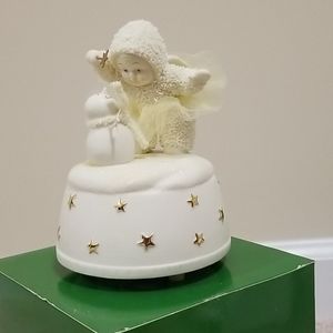 Snowbabies - A Little Holiday Magic Music Box